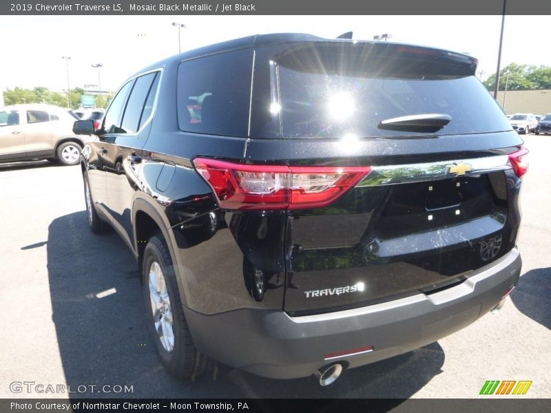 Mosaic Black Metallic / Jet Black 2019 Chevrolet Traverse LS