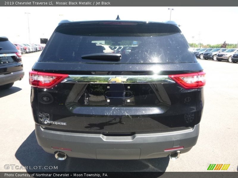 Mosaic Black Metallic / Jet Black 2019 Chevrolet Traverse LS