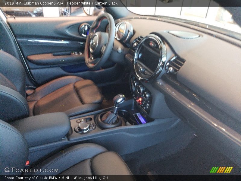 Pepper White / Carbon Black 2019 Mini Clubman Cooper S All4
