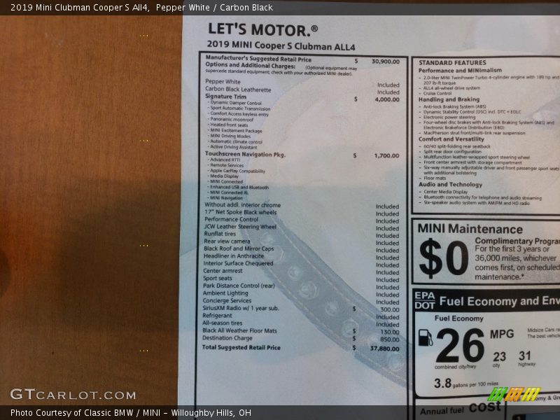 Pepper White / Carbon Black 2019 Mini Clubman Cooper S All4