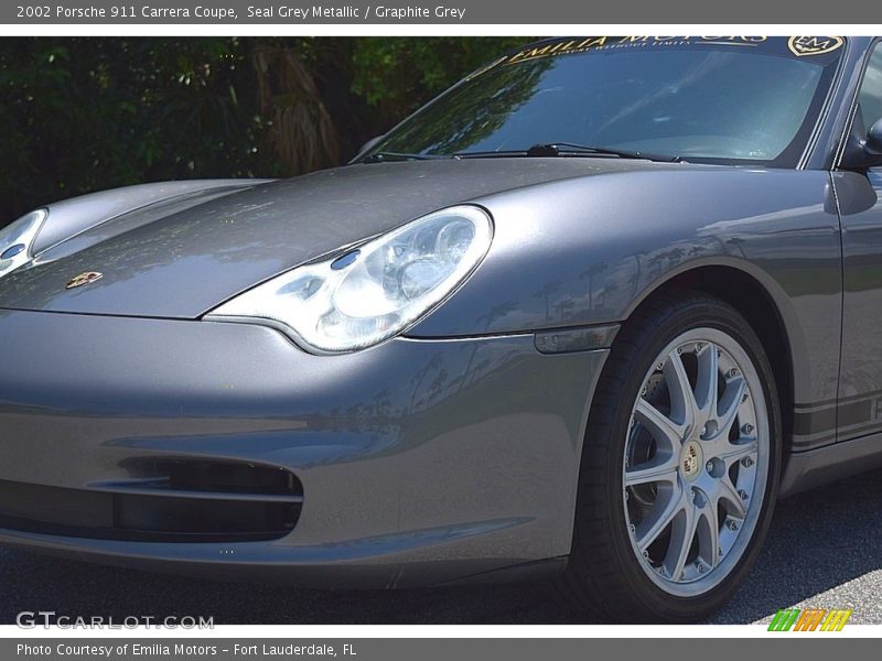 Seal Grey Metallic / Graphite Grey 2002 Porsche 911 Carrera Coupe