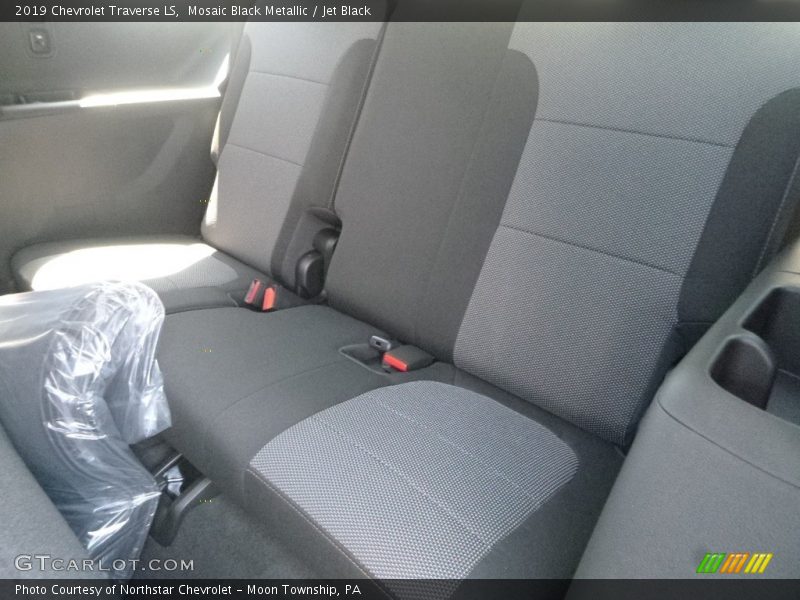 Mosaic Black Metallic / Jet Black 2019 Chevrolet Traverse LS
