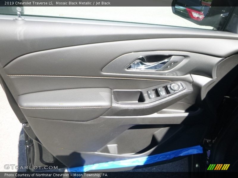 Mosaic Black Metallic / Jet Black 2019 Chevrolet Traverse LS