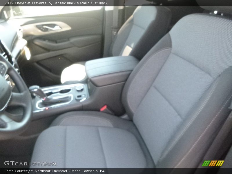 Mosaic Black Metallic / Jet Black 2019 Chevrolet Traverse LS