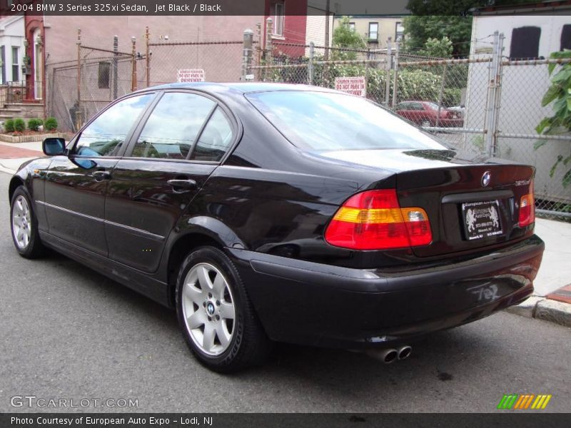 Jet Black / Black 2004 BMW 3 Series 325xi Sedan