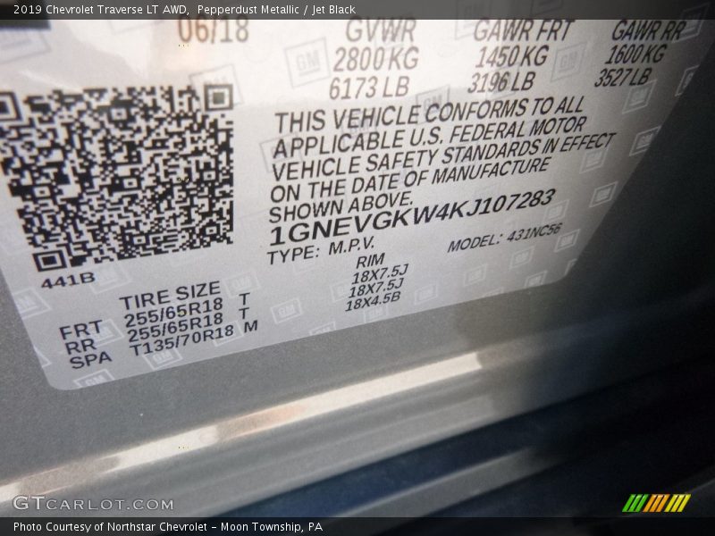 Pepperdust Metallic / Jet Black 2019 Chevrolet Traverse LT AWD