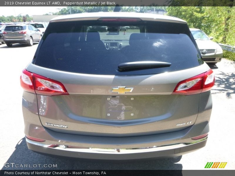 Pepperdust Metallic / Jet Black 2019 Chevrolet Equinox LT AWD