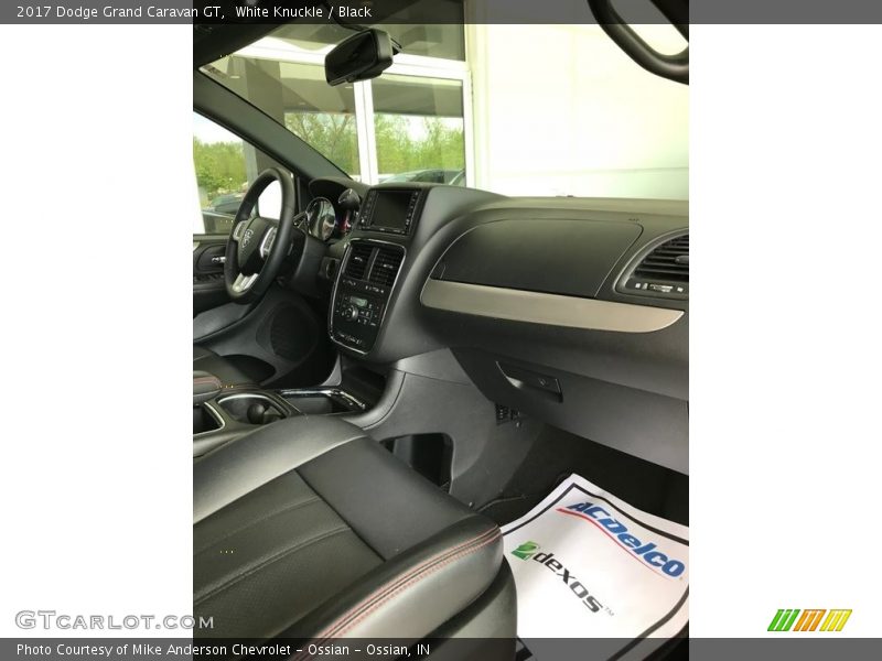 White Knuckle / Black 2017 Dodge Grand Caravan GT