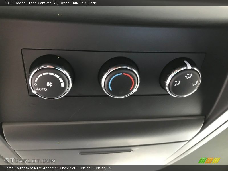 White Knuckle / Black 2017 Dodge Grand Caravan GT