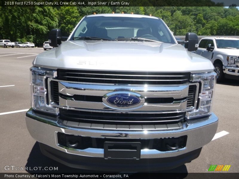 Ingot Silver / Earth Gray 2018 Ford F250 Super Duty XL Crew Cab 4x4