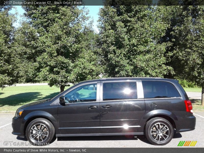 Black Onyx / Black 2017 Dodge Grand Caravan GT