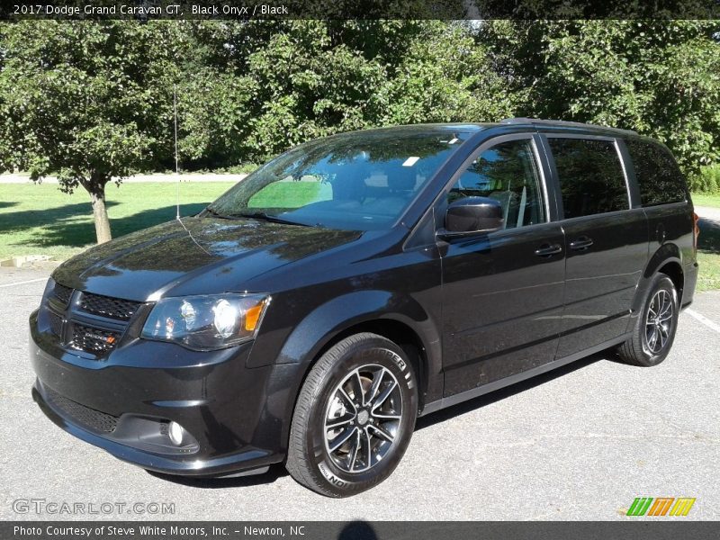 Black Onyx / Black 2017 Dodge Grand Caravan GT