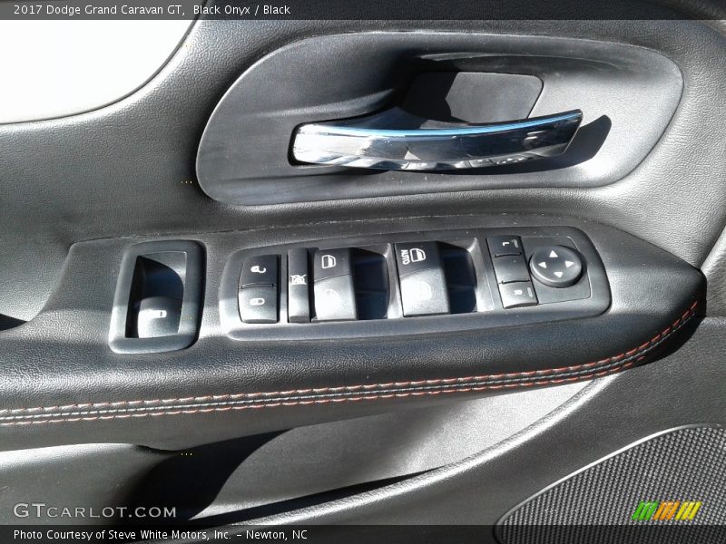Black Onyx / Black 2017 Dodge Grand Caravan GT