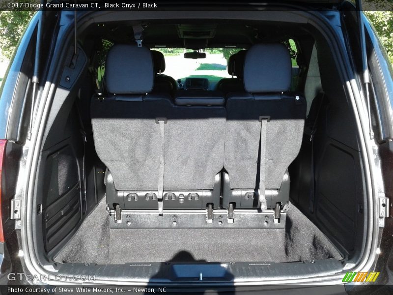 Black Onyx / Black 2017 Dodge Grand Caravan GT