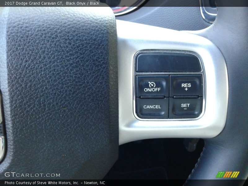 Black Onyx / Black 2017 Dodge Grand Caravan GT