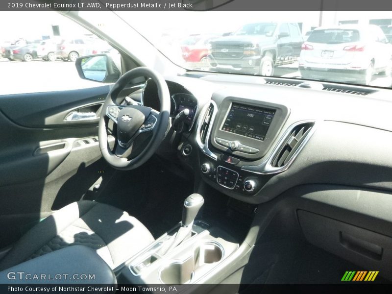 Pepperdust Metallic / Jet Black 2019 Chevrolet Equinox LT AWD