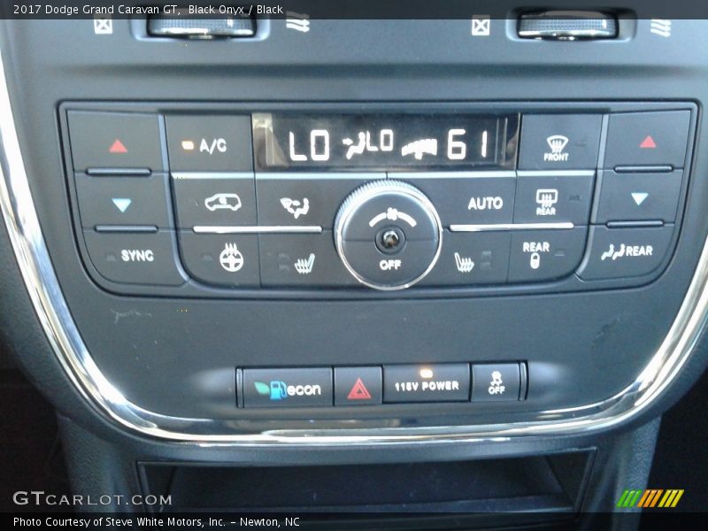Black Onyx / Black 2017 Dodge Grand Caravan GT