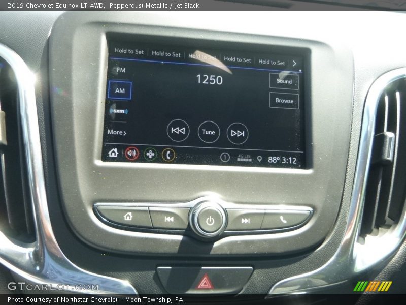 Pepperdust Metallic / Jet Black 2019 Chevrolet Equinox LT AWD