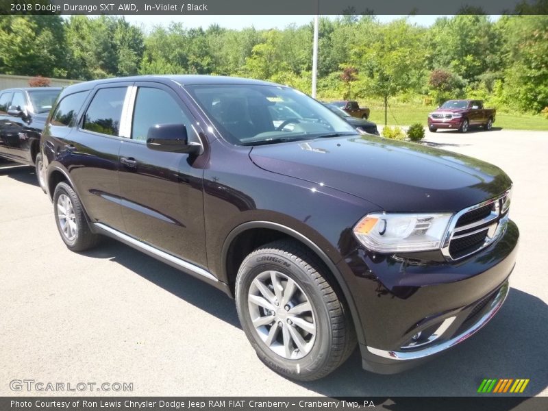 Front 3/4 View of 2018 Durango SXT AWD