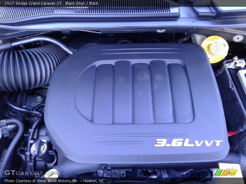 Black Onyx / Black 2017 Dodge Grand Caravan GT
