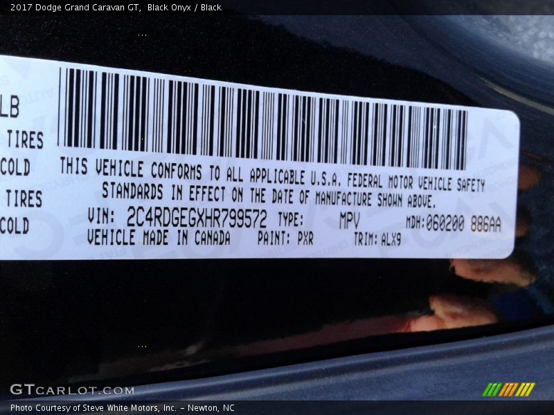 Black Onyx / Black 2017 Dodge Grand Caravan GT