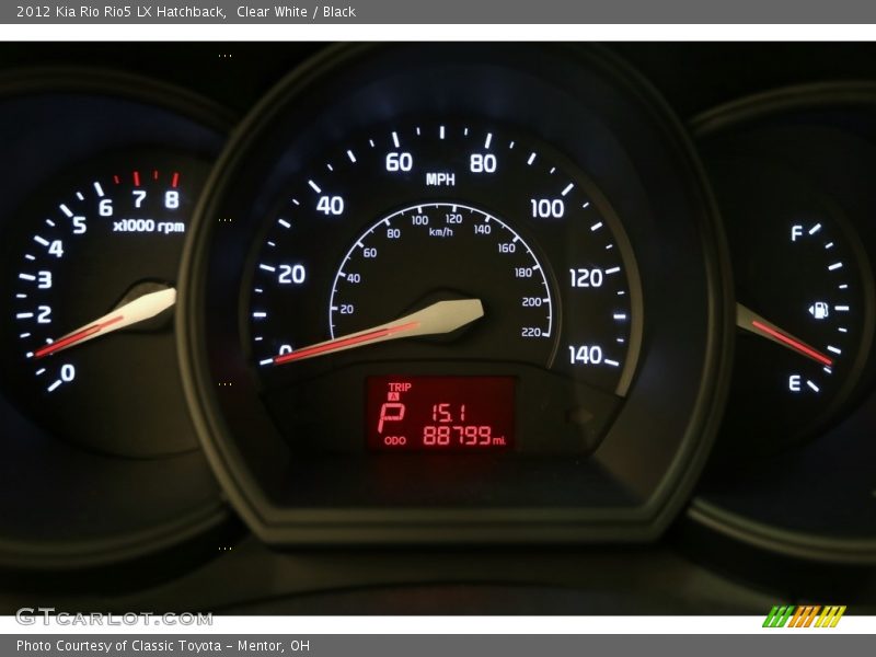 Clear White / Black 2012 Kia Rio Rio5 LX Hatchback