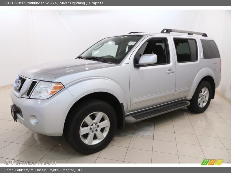 Silver Lightning / Graphite 2011 Nissan Pathfinder SV 4x4