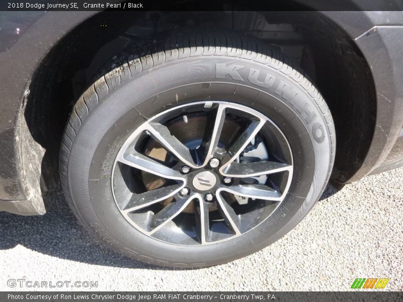 Granite Pearl / Black 2018 Dodge Journey SE