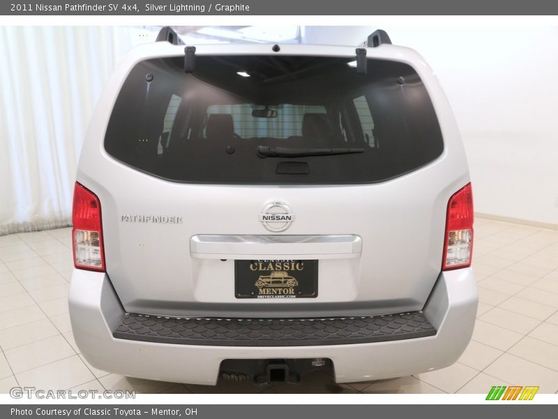 Silver Lightning / Graphite 2011 Nissan Pathfinder SV 4x4