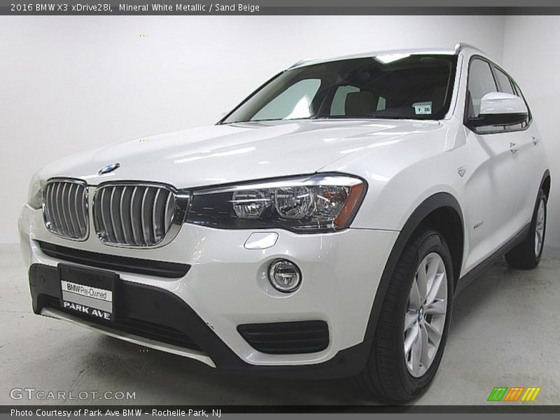 Mineral White Metallic / Sand Beige 2016 BMW X3 xDrive28i