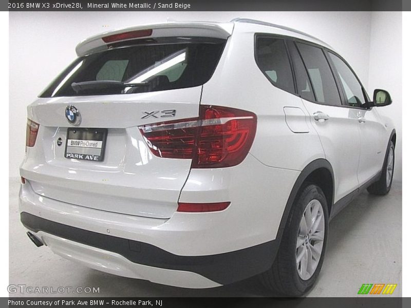 Mineral White Metallic / Sand Beige 2016 BMW X3 xDrive28i