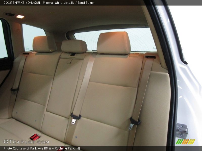 Mineral White Metallic / Sand Beige 2016 BMW X3 xDrive28i