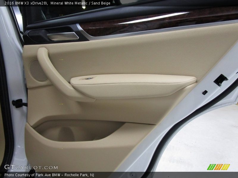 Mineral White Metallic / Sand Beige 2016 BMW X3 xDrive28i