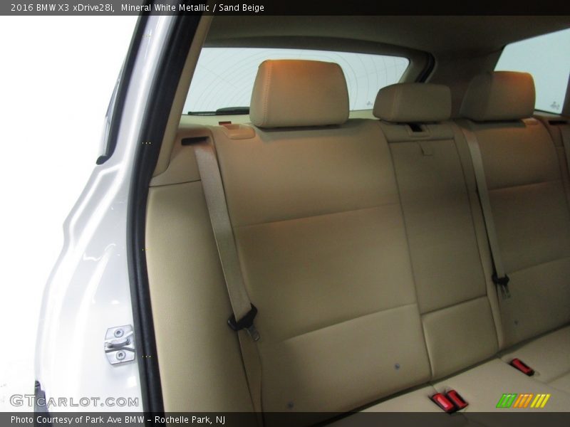 Mineral White Metallic / Sand Beige 2016 BMW X3 xDrive28i