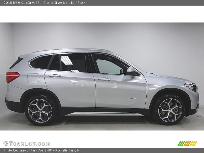 Glacier Silver Metallic / Black 2018 BMW X1 xDrive28i