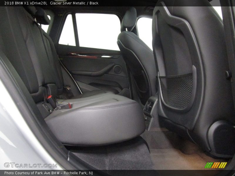 Glacier Silver Metallic / Black 2018 BMW X1 xDrive28i