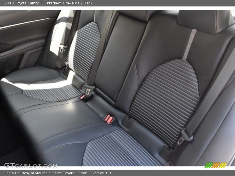 Predawn Gray Mica / Black 2018 Toyota Camry SE