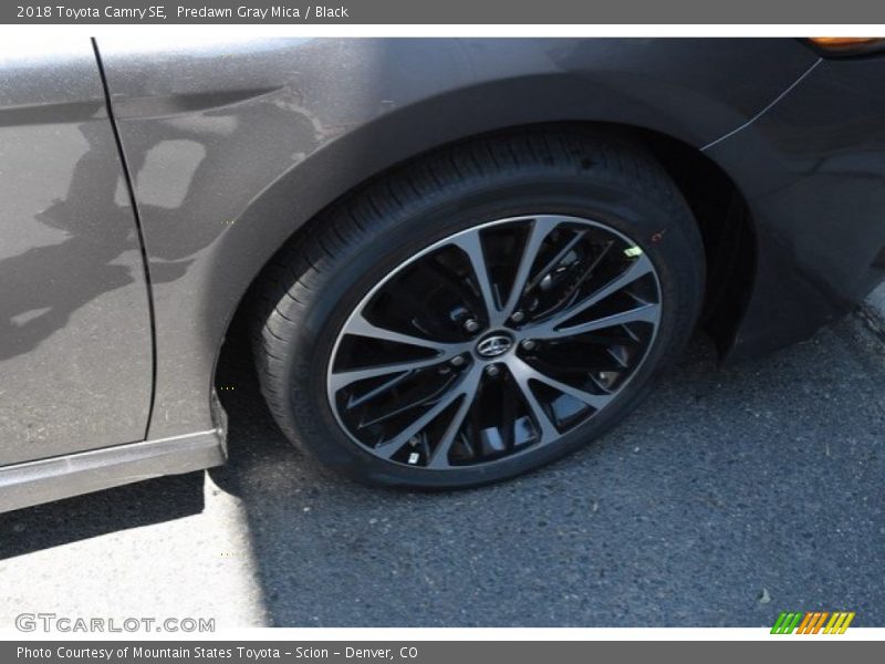 Predawn Gray Mica / Black 2018 Toyota Camry SE