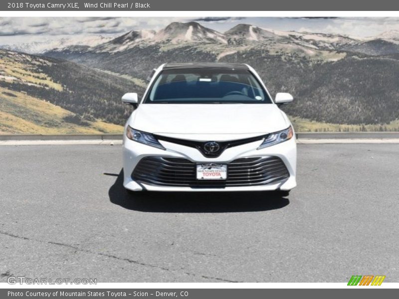 Wind Chill Pearl / Black 2018 Toyota Camry XLE