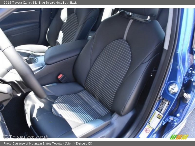 Blue Streak Metallic / Black 2018 Toyota Camry SE