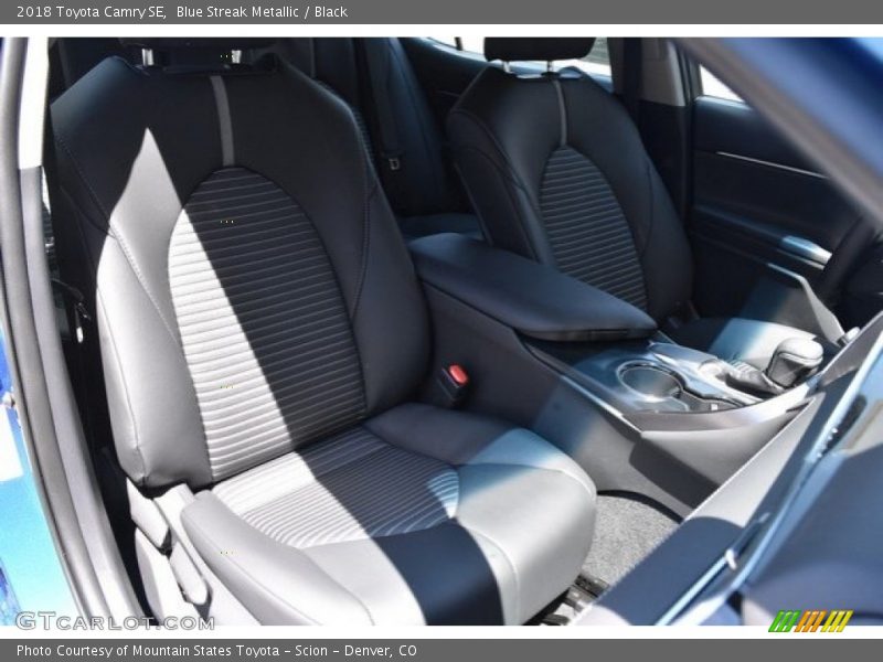 Blue Streak Metallic / Black 2018 Toyota Camry SE