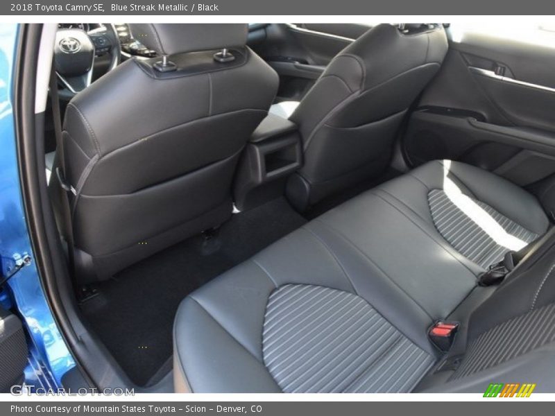 Blue Streak Metallic / Black 2018 Toyota Camry SE