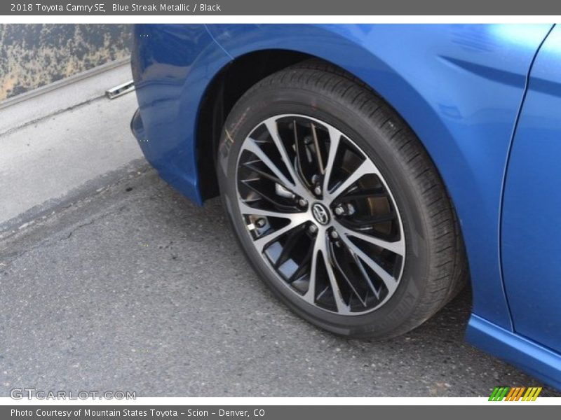 Blue Streak Metallic / Black 2018 Toyota Camry SE