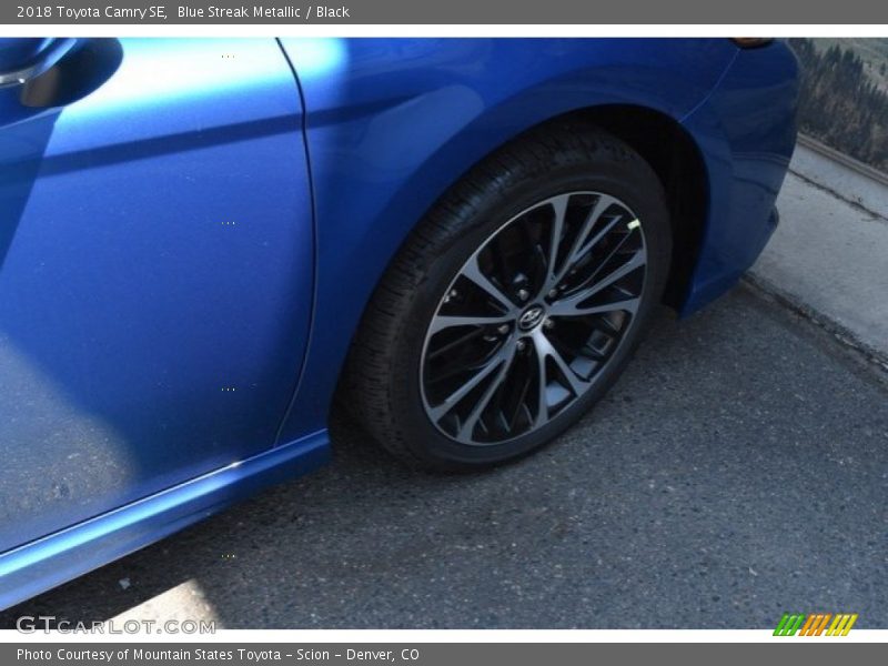 Blue Streak Metallic / Black 2018 Toyota Camry SE