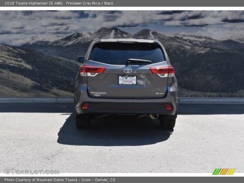 Predawn Gray Mica / Black 2018 Toyota Highlander SE AWD