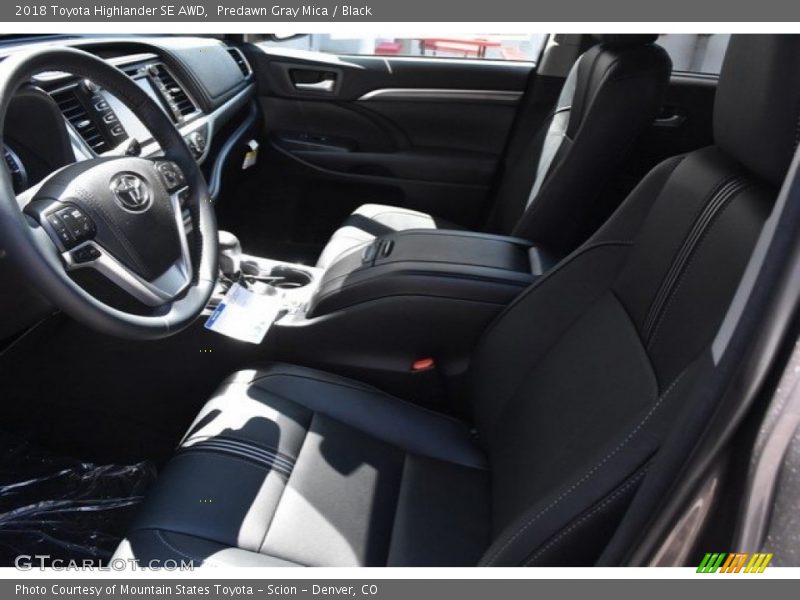 Predawn Gray Mica / Black 2018 Toyota Highlander SE AWD