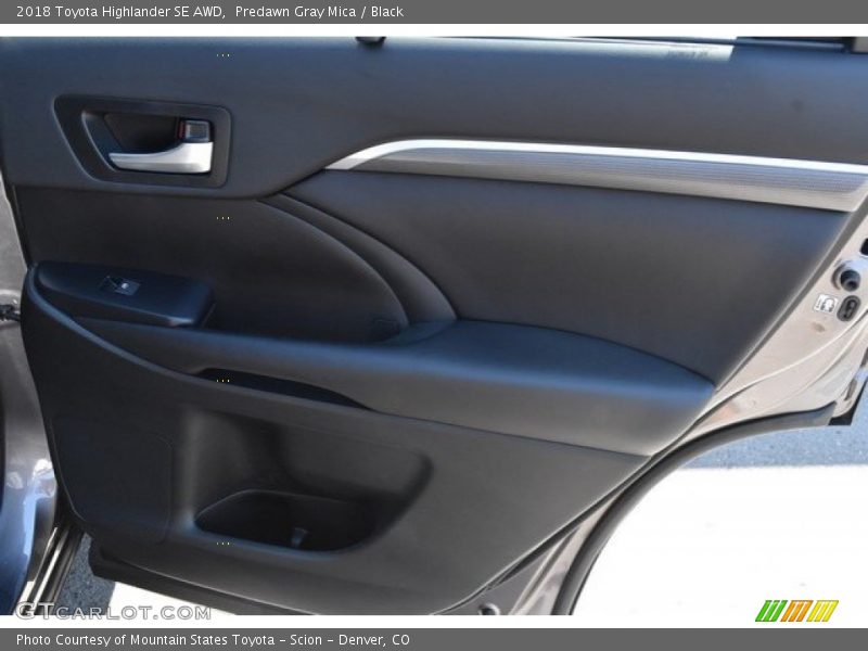Predawn Gray Mica / Black 2018 Toyota Highlander SE AWD