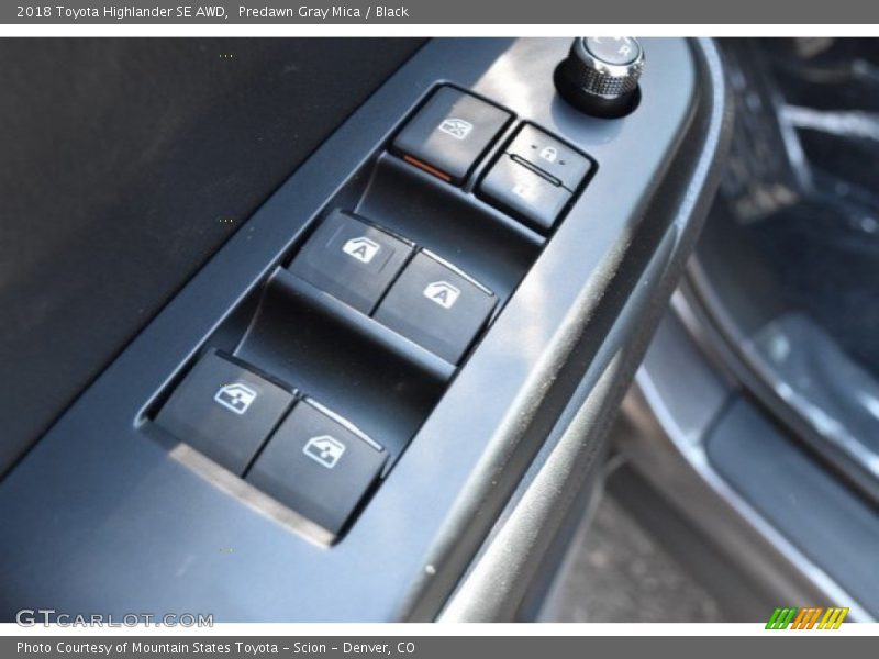 Predawn Gray Mica / Black 2018 Toyota Highlander SE AWD