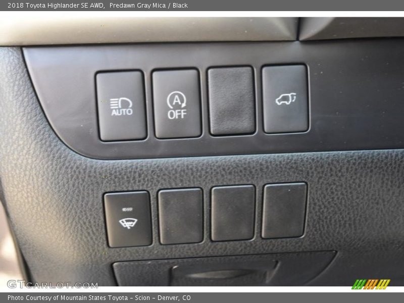 Predawn Gray Mica / Black 2018 Toyota Highlander SE AWD