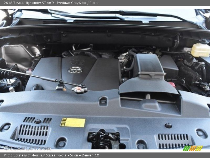 Predawn Gray Mica / Black 2018 Toyota Highlander SE AWD